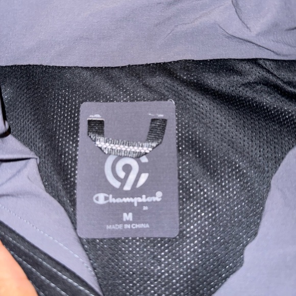 Champions Nylon Puffer Jacket Size M Black - Picture 2 of 3